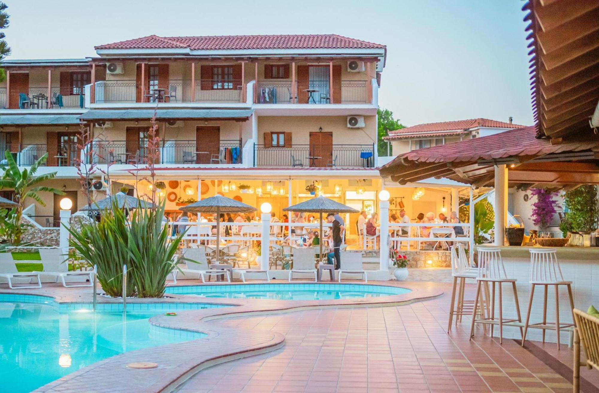 Almira Hotel Трулос Екстериор снимка