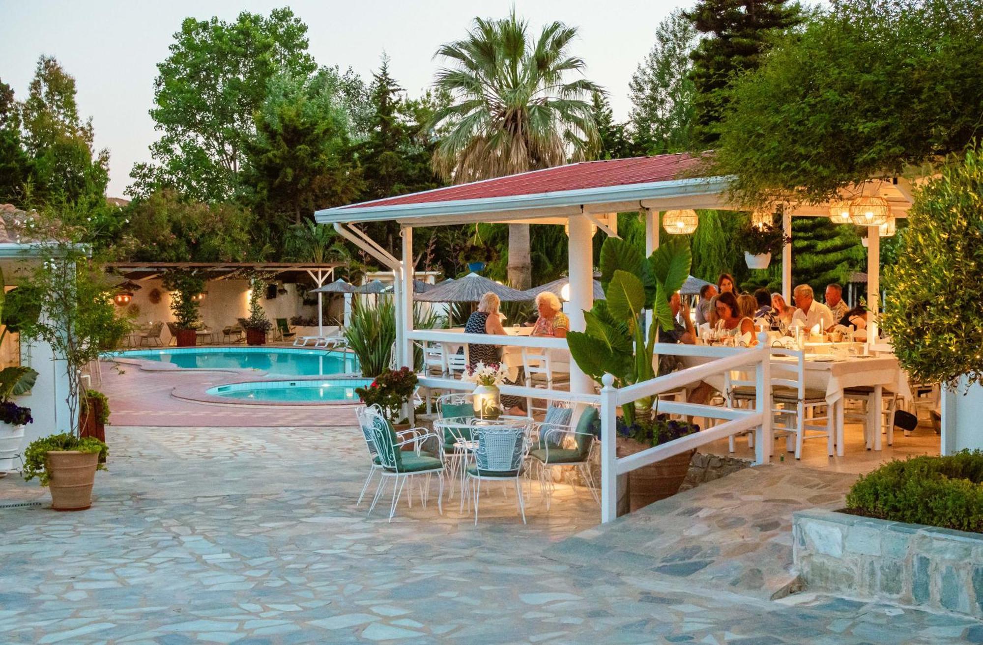 Almira Hotel Трулос Екстериор снимка