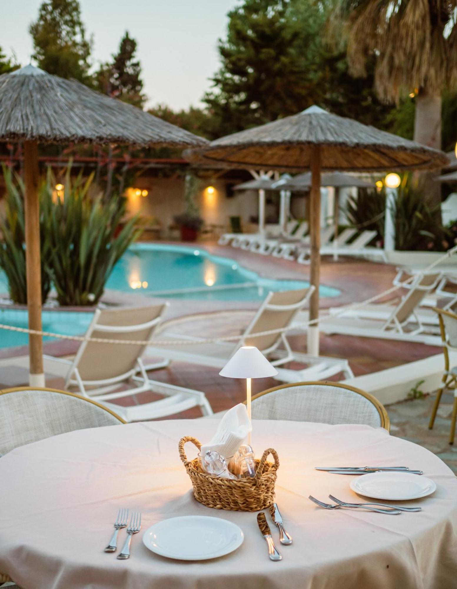 Almira Hotel Трулос Екстериор снимка