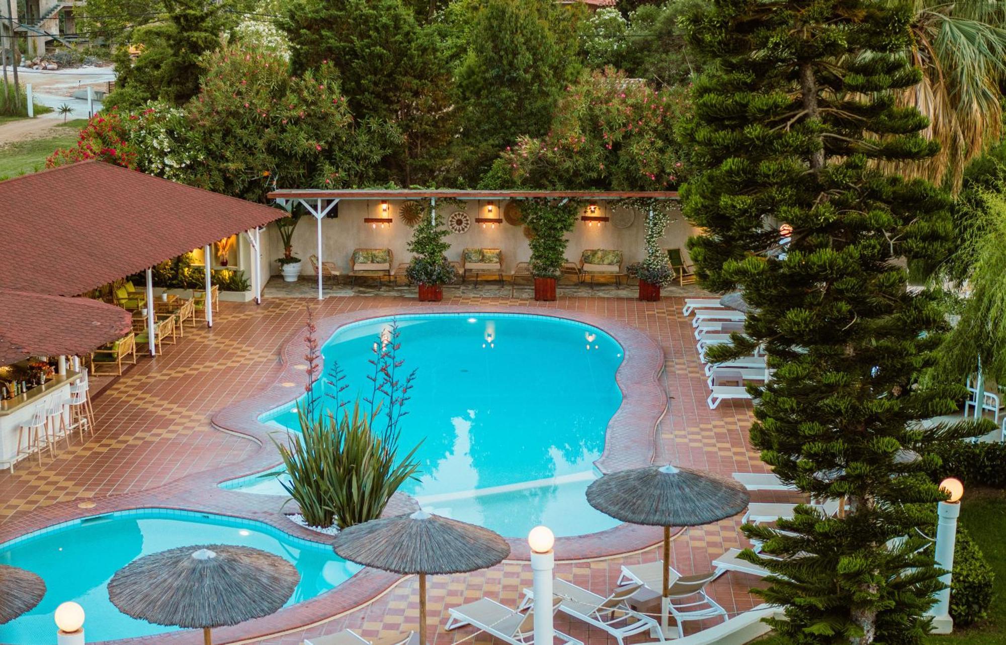 Almira Hotel Трулос Екстериор снимка